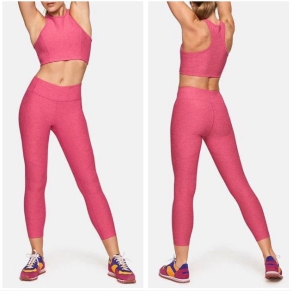 Matching set Outdoor Voices Pink 7/8 legging Venus bra set